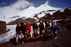 elbrus-summit-team-w-soldiers